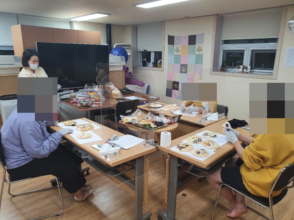 9.28미술치료-1-1.jpg